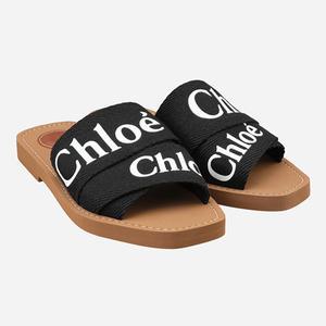 끌로에 CHC22U188Z3 001 우디 플랫 뮬 블랙