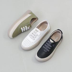 소가죽 펀칭 스니커즈 슬립온 (3cm) 허니폼