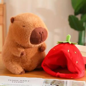 카피바라 딸기 모자 Capybara 플러시 시뮬레이션 Capibara 솜털 귀여운 동물 인형 부드러운 크리스마스 추수감사절 선물 15 30cm
