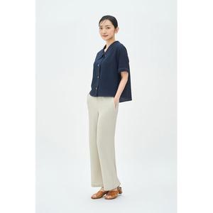 [하프클럽/신원아울렛]스티치 카라 하프 블라우스 BIBAF7409 B