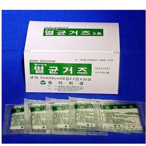 동아위생 멸균거즈 (5cm x 5cm x 8겹 x 2매 x 30포) 1 box