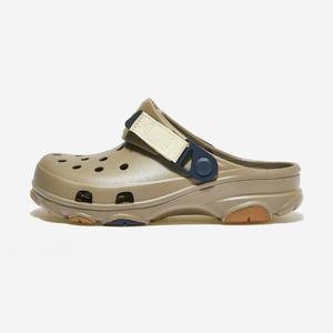 [그랜드스테이지] 크록스 클래식 올 터레인 클로그 CRS206340 KHAKI/MULTI