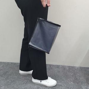 [라일리] Rly P1 격자무늬 PVC 투명 파우치 블랙