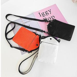 미니멀한 사이즈 캐주얼 미니 크로스백 핸드폰 소지품