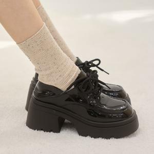 여성 블랙 pu 에나멜 7cm 통굽 투웨이 로퍼 뮬