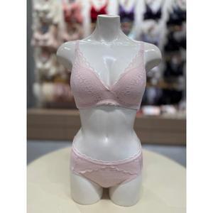 [트라이엄프](강남점)] 일체형 레이스 노와이어 브래지어 햄라인팬티 세트 피치 ( TDWBR131TDWBP131PE )
