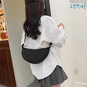 캔버스 반달 크로스백 여성 남성 커플 학생 메신저 가방 호보백