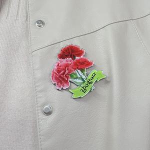 (무료배송+국내산) 카네이션 자석 브로치/카네이션브로치/카네이션선물/어버