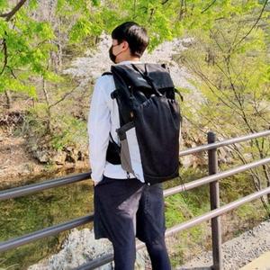 [다잇템] 남성 캠핑 생활방수 아웃도어 60L 캐쥬얼 백팩
