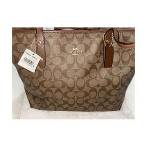 NWT Coach 5696 카키 새들 2 시그니처 캔버스 시티 토트백 $350