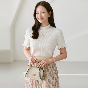 [스타일온미] 쿠알로 러플 소매 비스코스 반목 슬림 골지 니트