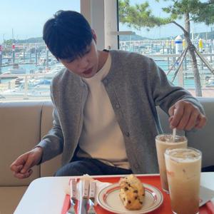 봄 가을 카디건 가디건 남자 남성 니트 스웨터 스타일 트렌디 한 단색 무지 라운드 넥 루즈 자켓 재킷
