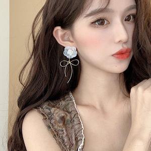 버디 플라워 골드 여성 귀걸이 925