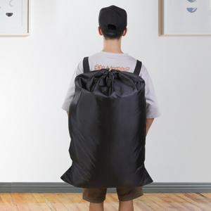 뜨거운  대형 세탁 가방 학교 캠핑을위한 2 개의 조절 가능한 어깨 끈이있는 헤비 듀티 폴리 에스터 배낭