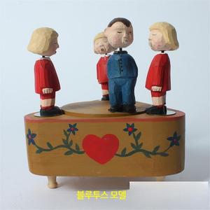 SNS 핫템 빈티지 우드 목각인형 회전 바람둥이 뽀뽀 오르골 스타일