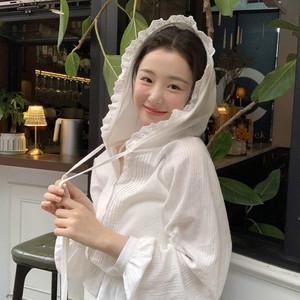 681e1a1965ea4 (살안타템/핀터레스트무드낭낭) 베아트리 핀턱 프릴 레이스 후드 블라우