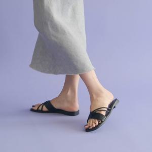 올리 보기 여성 스퀘어 쿠션 스트랩 슬리퍼 1.5cm