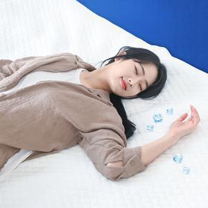 잠웰 쿨매트 쿨슬립 여름 아이스 냉매트 쿨링 냉감 침대 쿨 패드