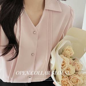 핫핑 로먼트 오픈카라 핀턱 블라우스