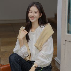 [시크폭스] 리오넬 핀턱 레이스 블라우스