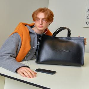 질스튜어트 액세서리 남성 [PAPER BAG] 소프트 페이퍼 레더 토트백 JUBA4E756BK
