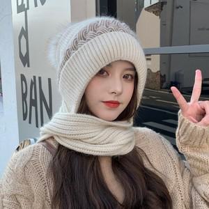 [하프클럽/다잇템]여성 투컬러 스웨터 방울 FUR 일체형 목도리