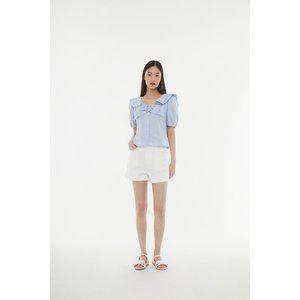 [시흥점][LAP][LAP]_하트큐빅 브로치장식 프릴카라 블라우스 AP2WB570