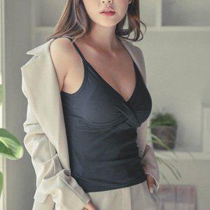 [옷자락]여자 여름 이너 왕볼륨 캡내장 브라탑 브이넥 끈나시_P361185933