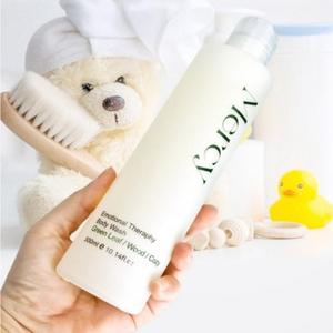 은은한 숲속 느낌 바디 클랜저 300ml 약산성 워시