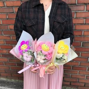 선물 미니 꽃다발 스마일꽃 학예회 작은 3color 고품질 인형 꽃다발 졸업