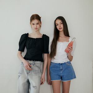 에고이스트 (ER2OBL03)스퀘어넥 러플 볼륨 블라우스