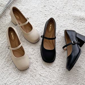 쥬인드 소가죽 메리제인 스트랩 발편한 미들통굽 펌프스 여성구두 6cm