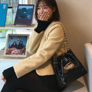[질스튜어트](광주신세계)[코코체인]블랙  드로우스트링  체인 숄더백 S[JABA4F143BK]