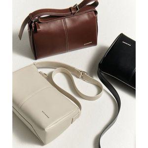 JILL BY JILLSTUART 질바이질스튜어트 브레드미디움 숄더백 - 3color 142083