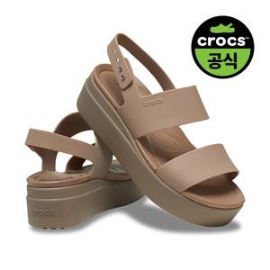 [크록스]여성 BROOKLYN LOW WEDGE LAM (25SWSD206453)