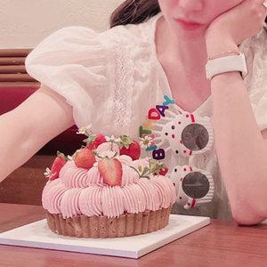어렌델 파티 선글라스 생일축하