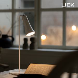 LIEK 리에크 멀티라이트 스탠드 집게 북라이트 독서등 휴대용 LED 공부등 무드등