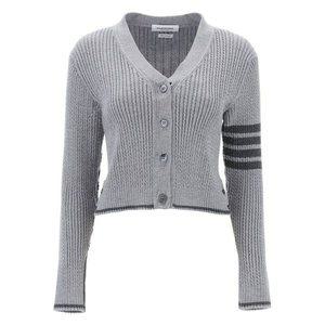 [톰브라운][명품] 톰브라운 24FW 4바 베이비 케이블 크롭 브이넥 가디건 FKC588A