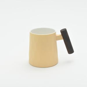 고원 계수나무 머그컵 500ml 크림 해머무늬 도자기 머그잔