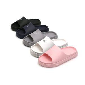 GAP 컴포트 쿠션 슬리퍼 기타브랜드