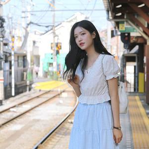 (허리밴딩/러블리무드) 리빗 크롭 펀칭 레이스 반팔 블라우스 bs8174