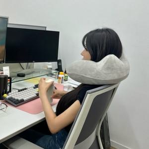 여행 휴대용 벨벳 에어 목베개 그레이
