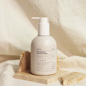 디라무 프룻 모이스쳐 핸드 앤 네일크림250ml