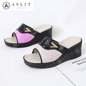 [기타][애슬릿] 여성 V 금장 에나멜 배색 통굽 웨지 슬리퍼 7cm