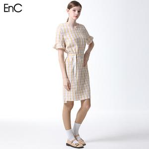 [이엔씨][EnC] 린넨 체크 벨티드 원피스 (택가격 299000원)