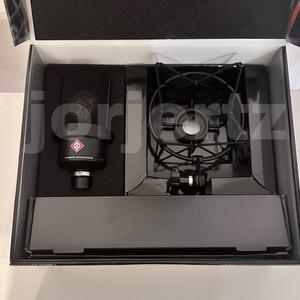 Neumann TLM 103 대-Diaphragm 콘덴서 마이크 (블랙) w/Box  Shock 마운트 NEW 마이크로폰 스탠드 연결 케