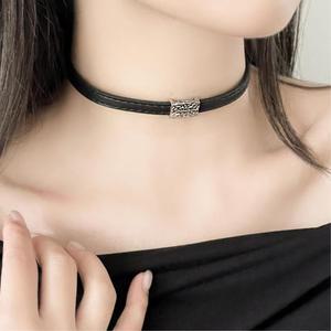 가죽 초커 팬던트포인트 고스로리 코디용 소품 무대의상 친구 연말
