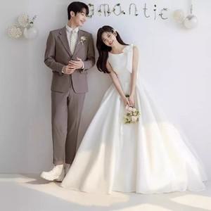 [하프클럽/르뚜앙]레더진 셀프웨딩 화이트 드레스 브라이덜샤워 A라인 웨딩촬영 본식 결혼식 2부 드레스