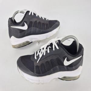 (NIKE)나이키 에어맥스 인비고 749680-010 스우시 에어 쿠셔닝 남성 스니커즈 캐주얼화(265mm)