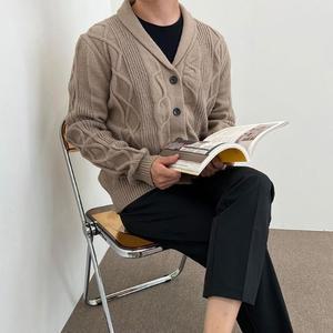 [BZJIL2M0_4B]남성 학생 봄 가을 브라운 꽈배기 단추가디건